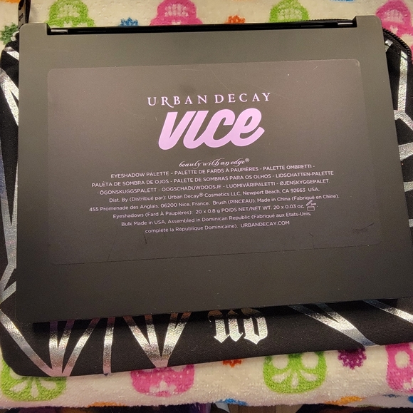 Urban Decay Vice eyeshadow palette - Picture 6 of 6
